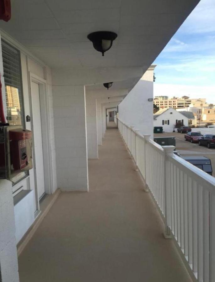 Oceans 2700 Virginia Beach Exterior foto
